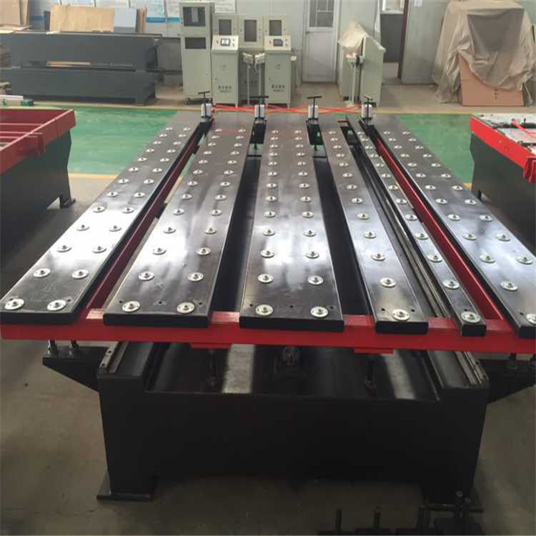 數控(kong)剪闆送(song)料機的(de)安全操(cao)作規程(cheng)