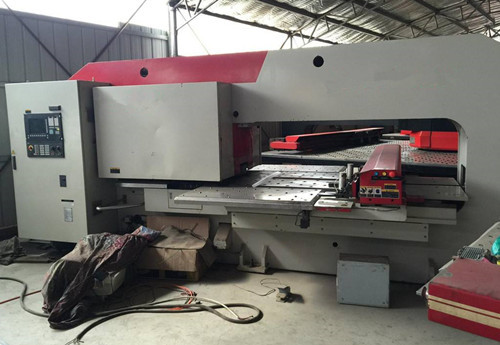 選(xuan)購數(shu)控沖(chong)床前(qian)需要(yao)注意(yi)哪些(xie)方面(mian)