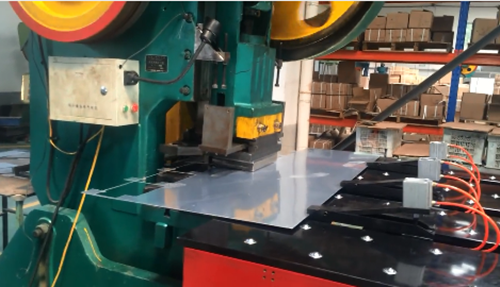 數(shu)控送(song)料機(ji)多少(shao)錢一(yi)台?及(ji)用戶(hu)購買(mai)須知(zhi)