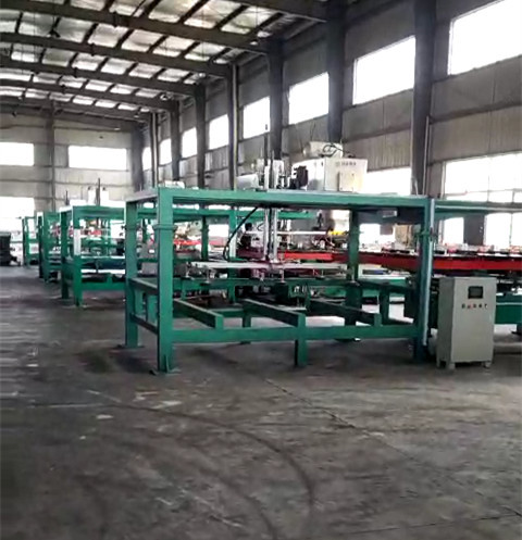 數控沖(chong)床送料(liao)機用戶(hu)方給予(yu)配合