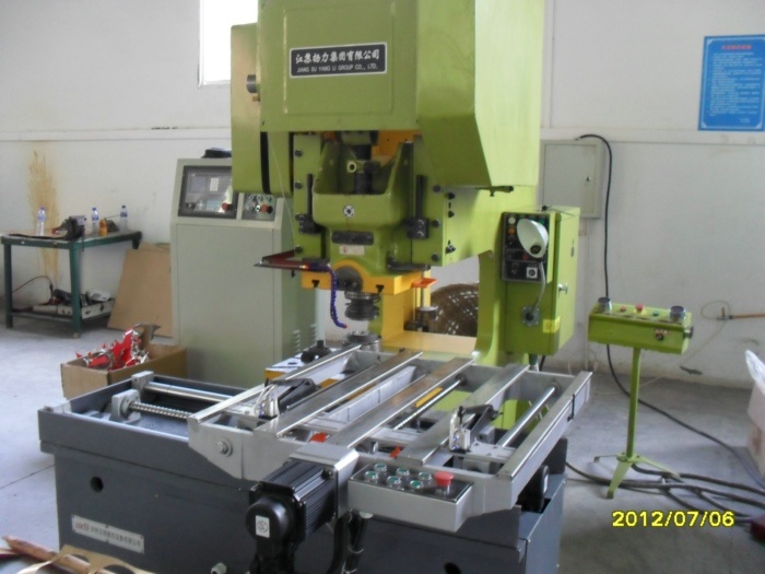 數(shu)控送料(liao)機如何(he)提高企(qi)業的生(sheng)産效率(lü)呢？