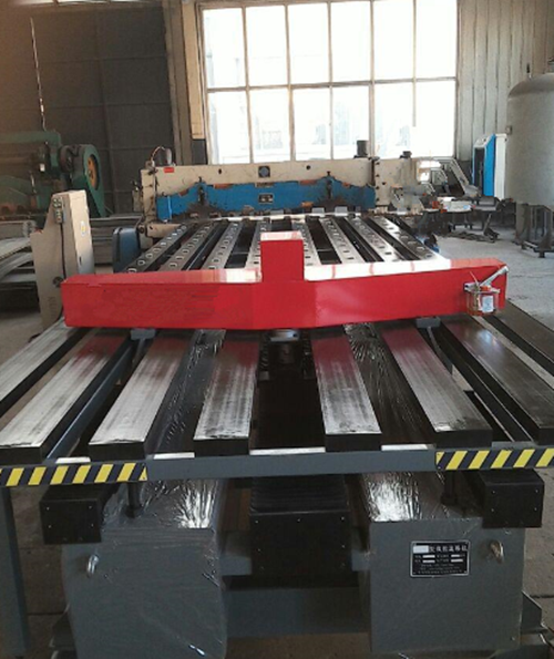 全(quan)自動數(shu)控剪闆(pan)送料機(ji)多少錢(qian)一台?選(xuan)購技巧(qiao)有哪些(xie)?