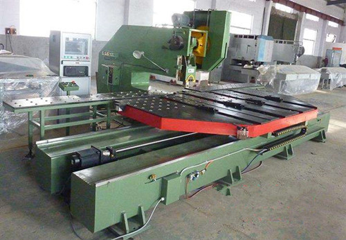 數控(kong)送料機的(de)安全操作(zuo)規程